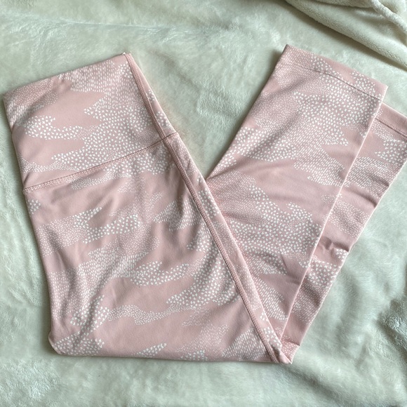 Zella lived in high waisted cropped leggings. Size M - Picture 1 of 6